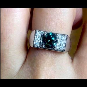 100% Real Green Moissanite 1-carat ring S925 sterling silver with a certificate